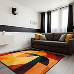 Studette Sable & Cosy A 100m De La *
