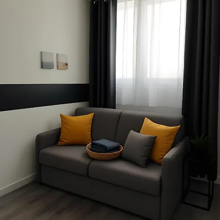 Studette Sable & Cosy A 100m De La *